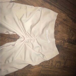Size med alphalete contour leggings.